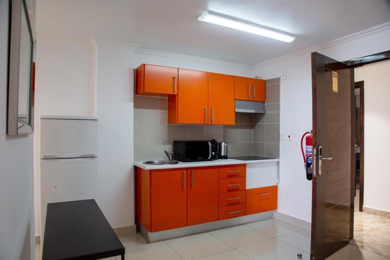 Wdc Aparthotel - Buea Buitenkant foto