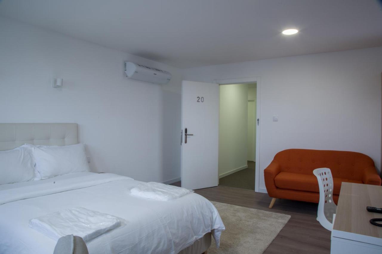 Wdc Aparthotel - Buea Buitenkant foto