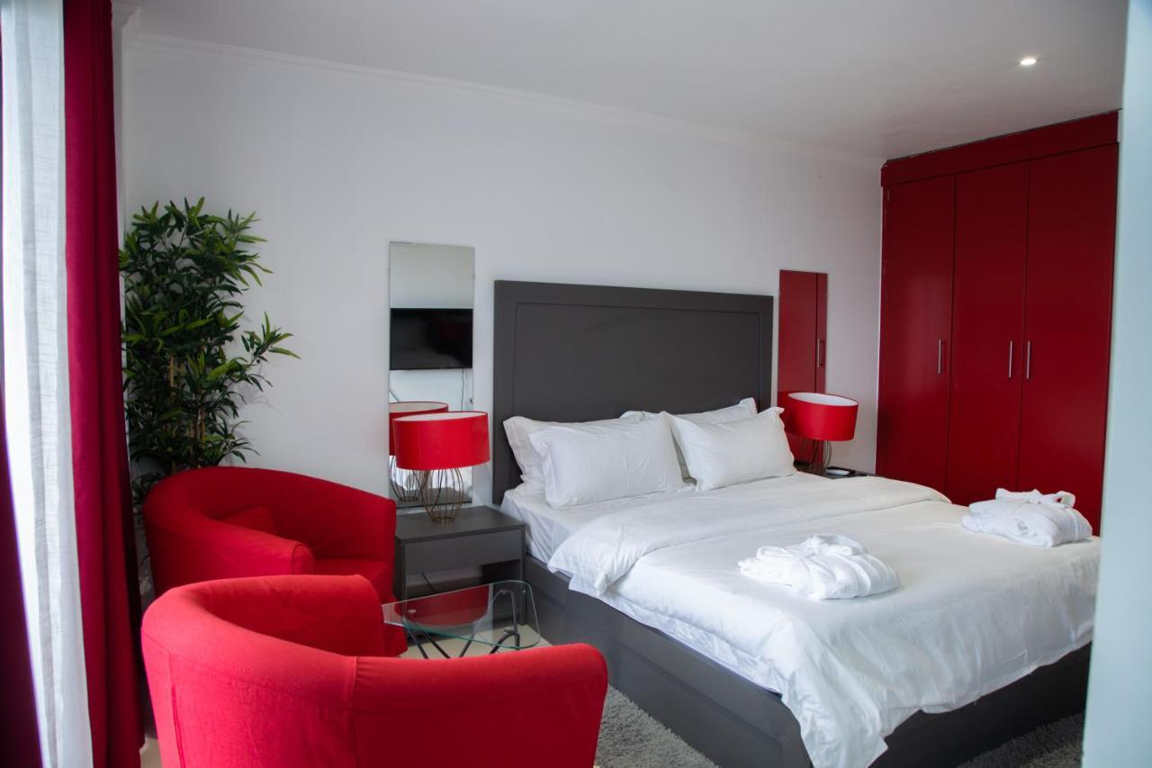 Wdc Aparthotel - Buea Buitenkant foto