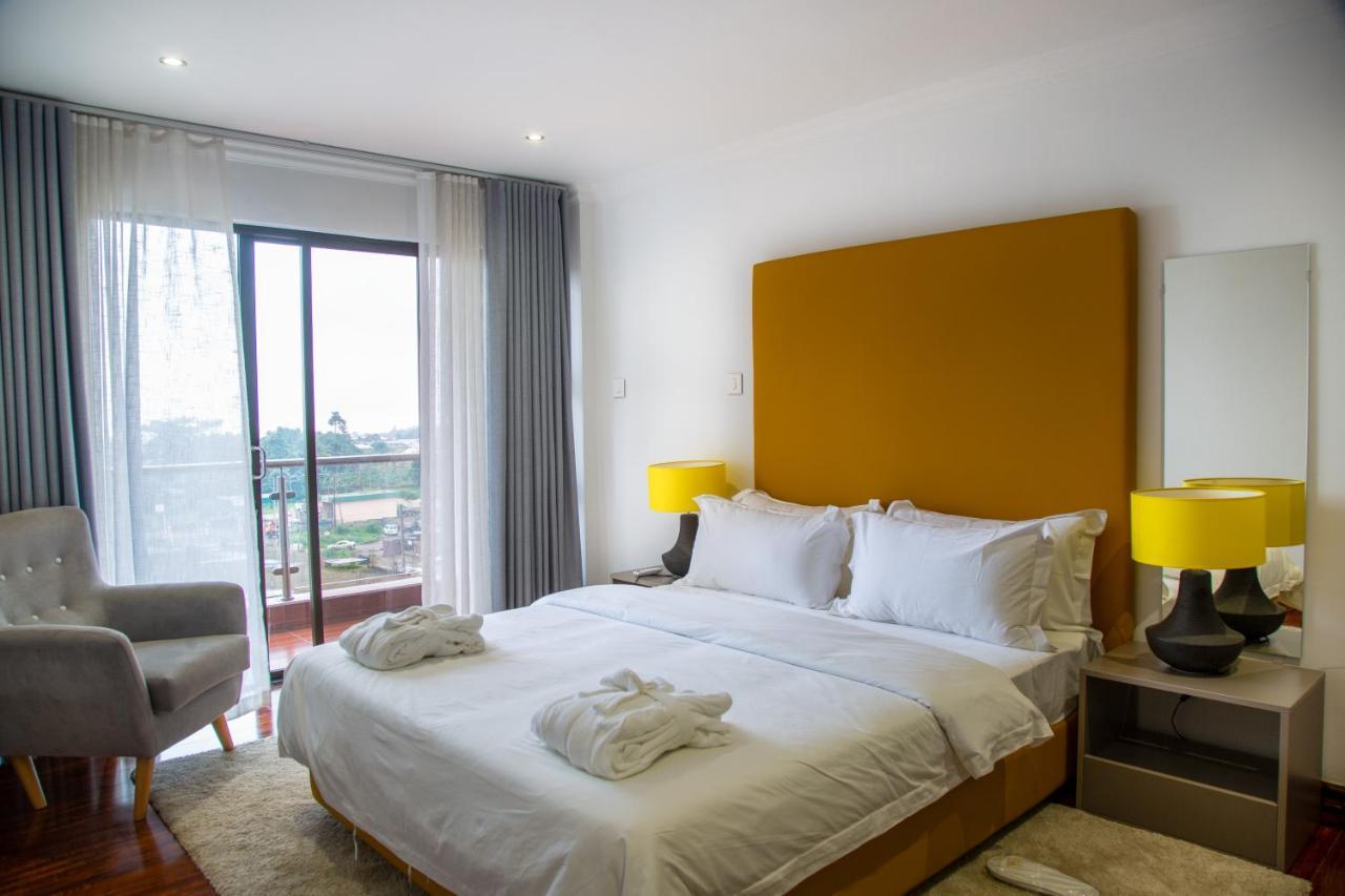 Wdc Aparthotel - Buea Buitenkant foto