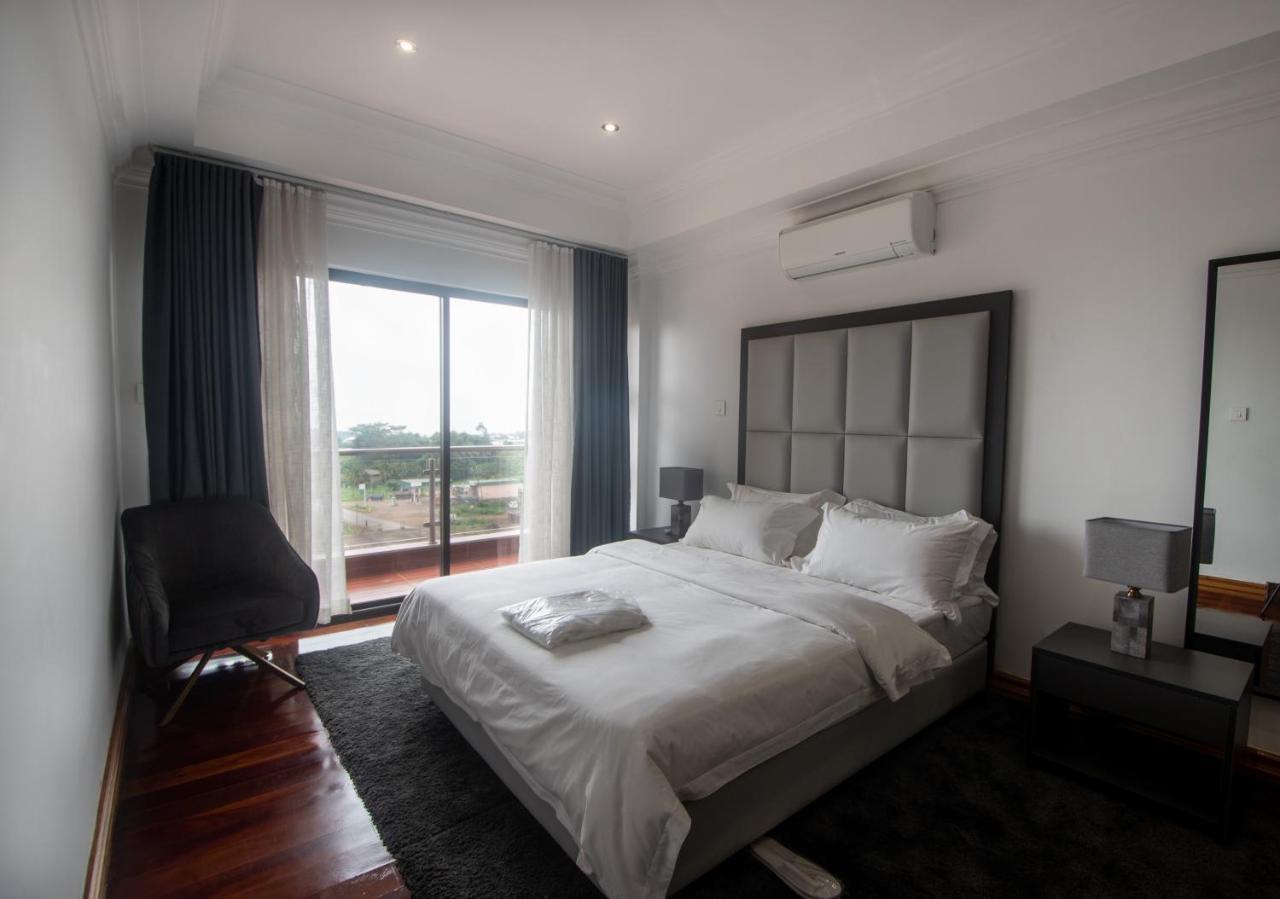 Wdc Aparthotel - Buea Buitenkant foto