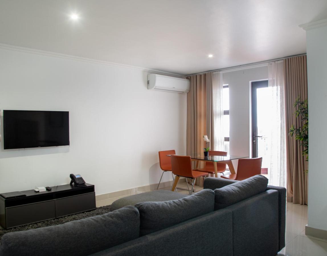 Wdc Aparthotel - Buea Buitenkant foto