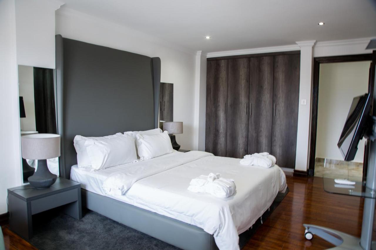 Wdc Aparthotel - Buea Buitenkant foto