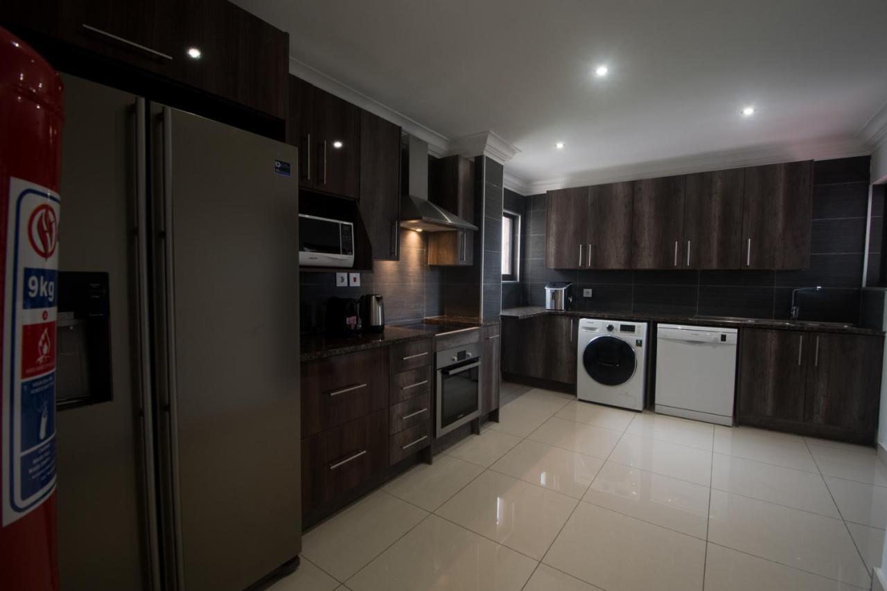 Wdc Aparthotel - Buea Buitenkant foto