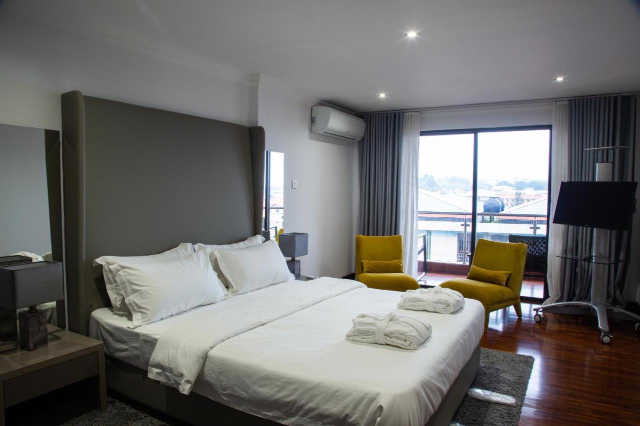 Wdc Aparthotel - Buea Buitenkant foto
